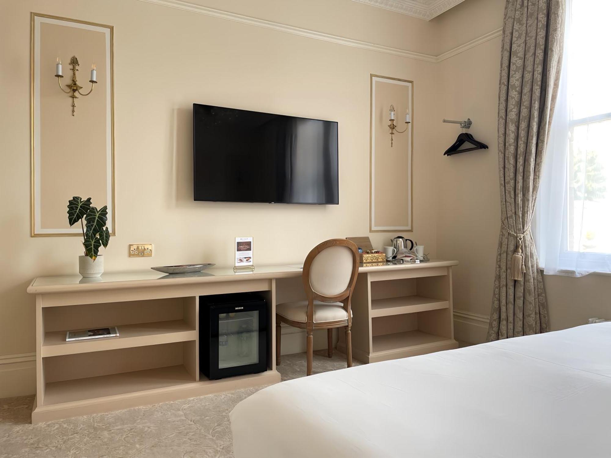 Bathen House Boutique Hotel Δωμάτιο φωτογραφία A room at the hotel