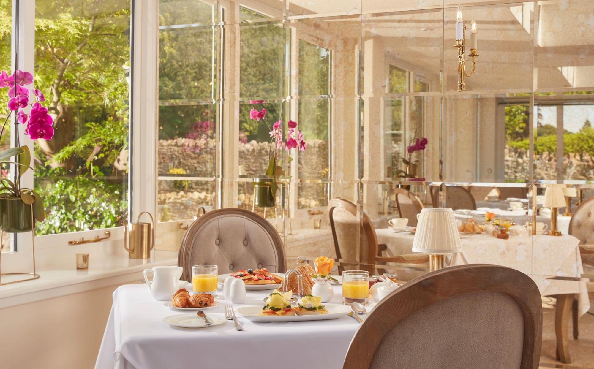 Bathen House Boutique Hotel Εξωτερικό φωτογραφία Breakfast at the Hotel